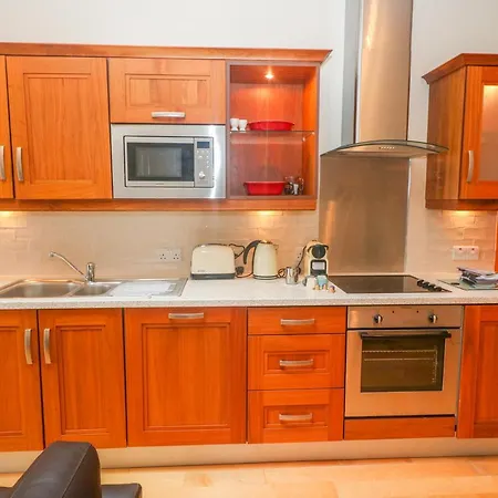 16 Apartment